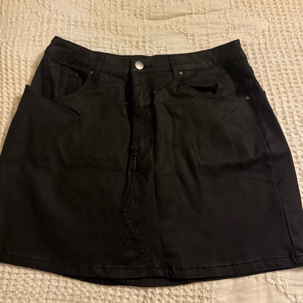 Indigo kissing skirt